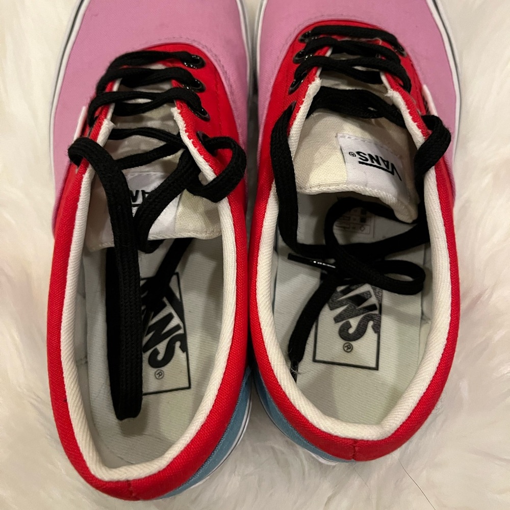 Vans shoes, womens size 6.5. Only worn once, in great condition. - Picture 3 of 6